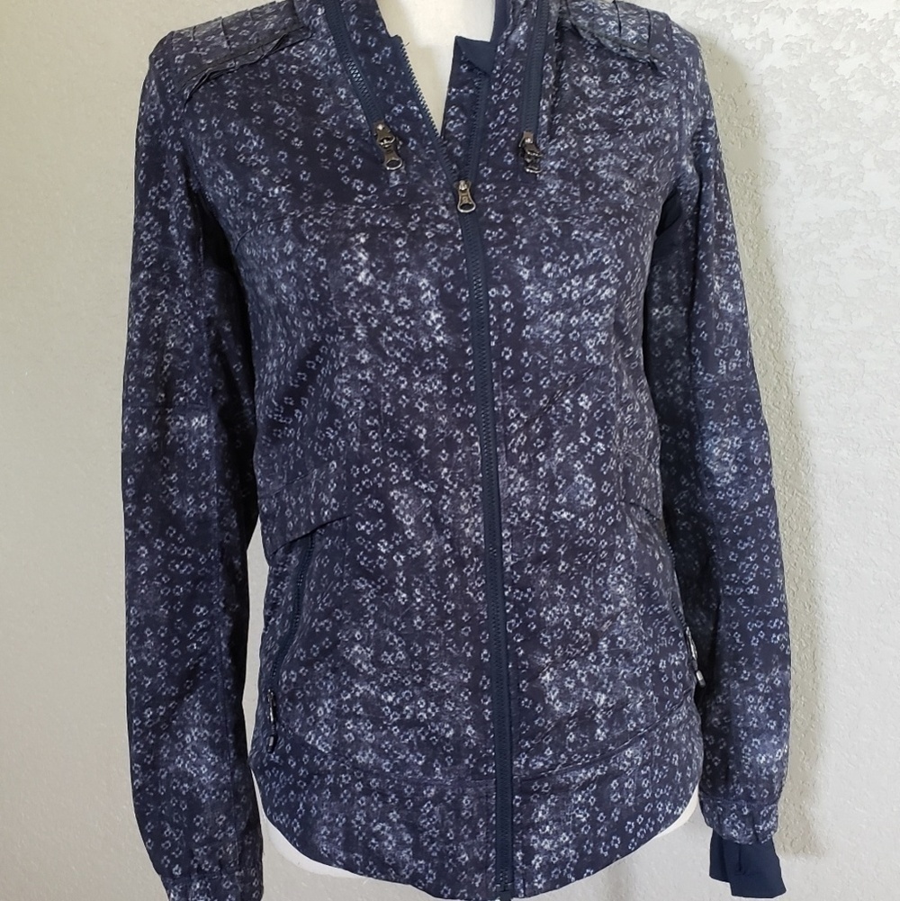 Lululemon jacket with hideaway hoodie